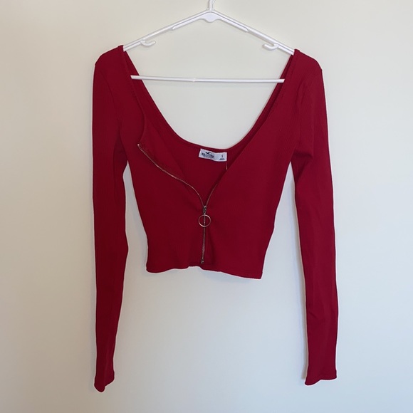 Red zip up crop top from holister - Picture 3 of 4